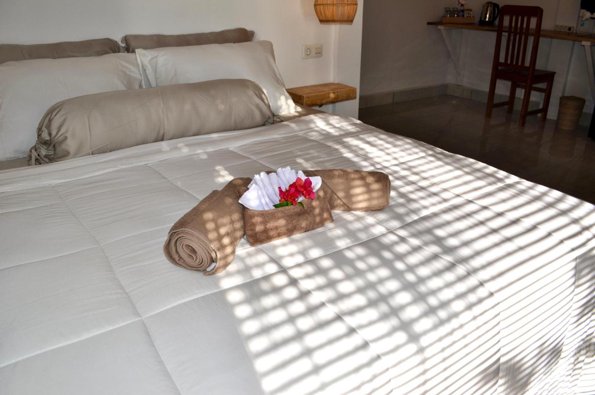 Ripbowl Guest House Selong Belanak Ngoại thất bức ảnh